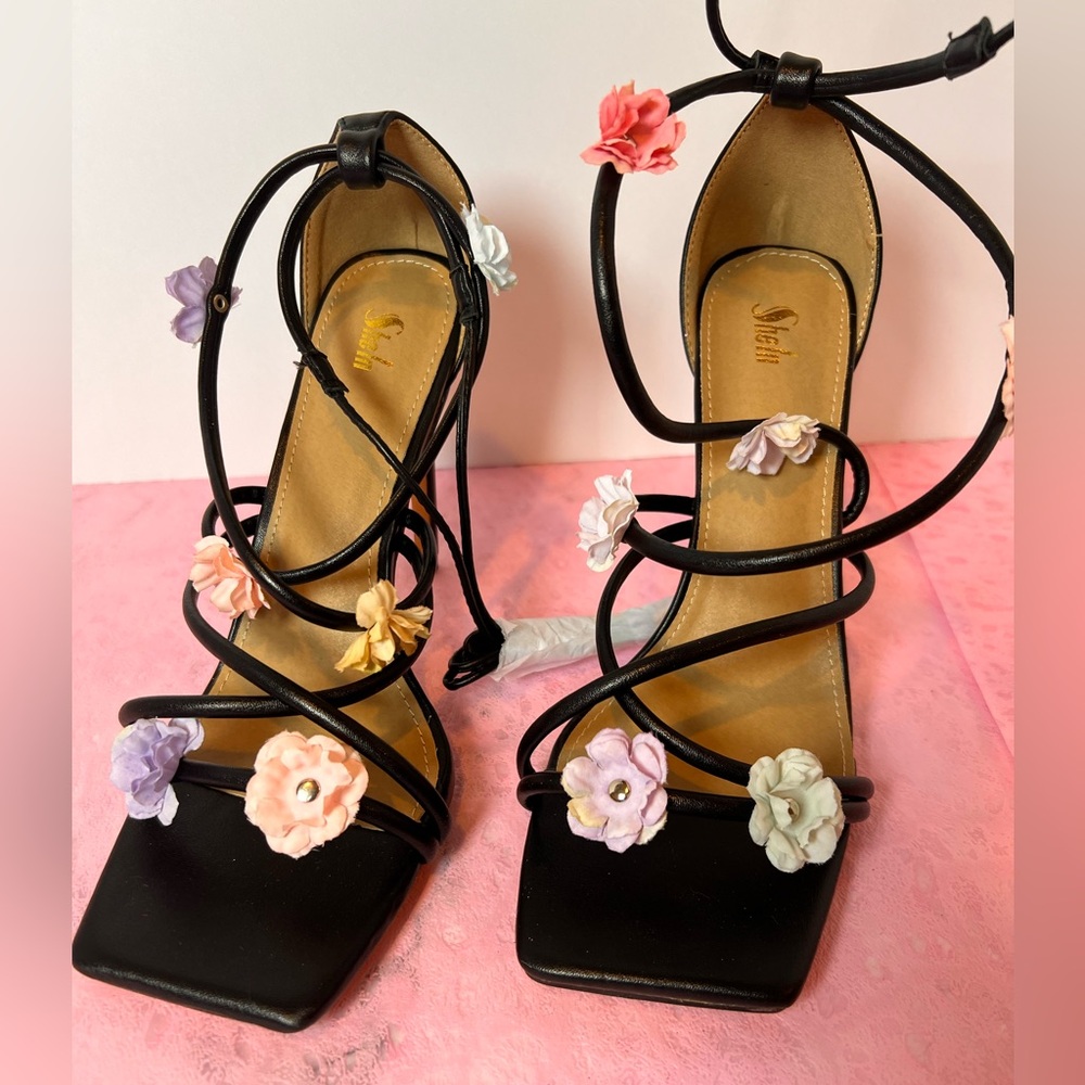 Floral Embellished Black Strappy Sandals Size9